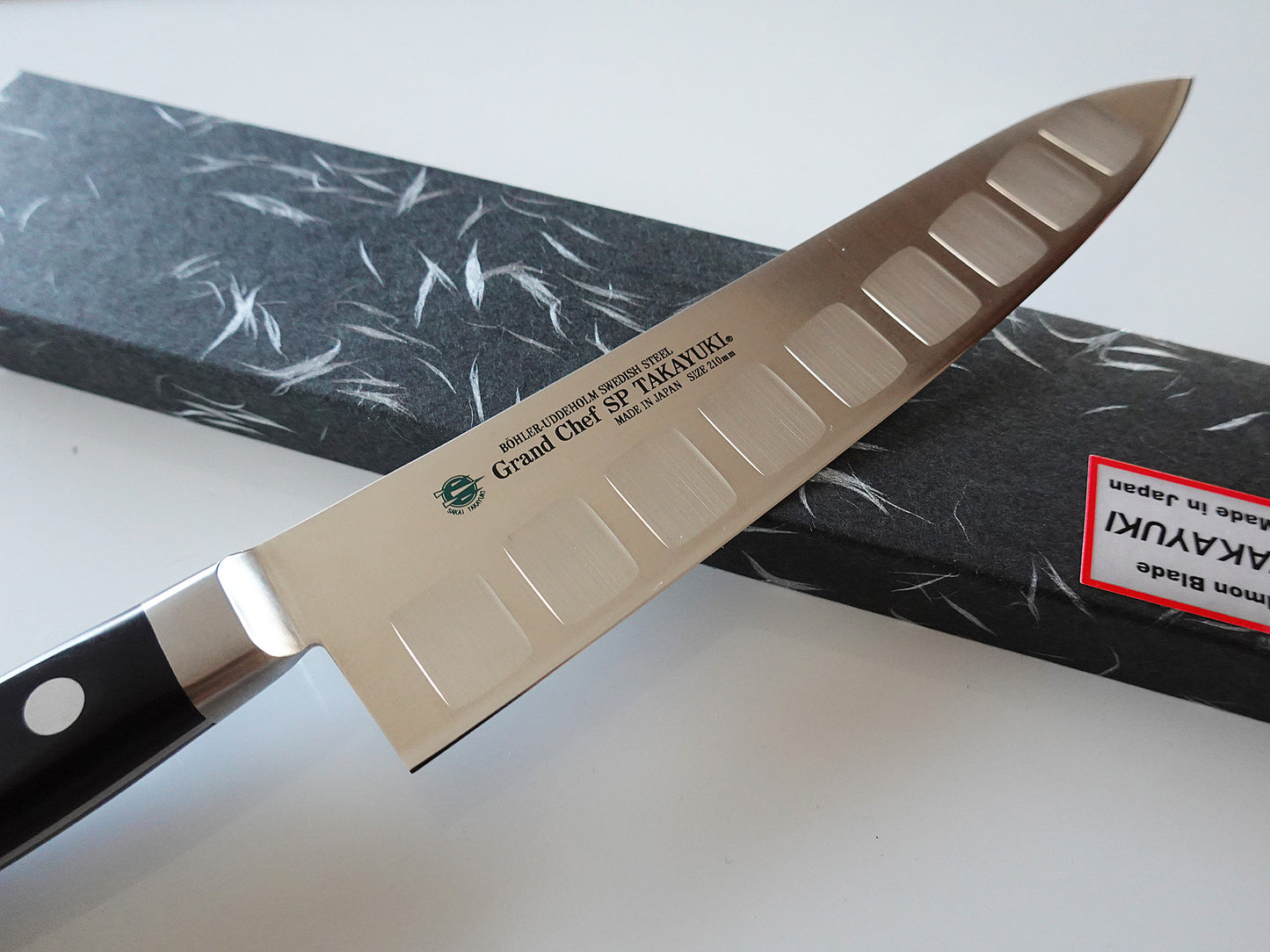 CA008 Cuchillo Japonés Gyuto con borde hueco Acero sueco Sakai Takayuki 21cm