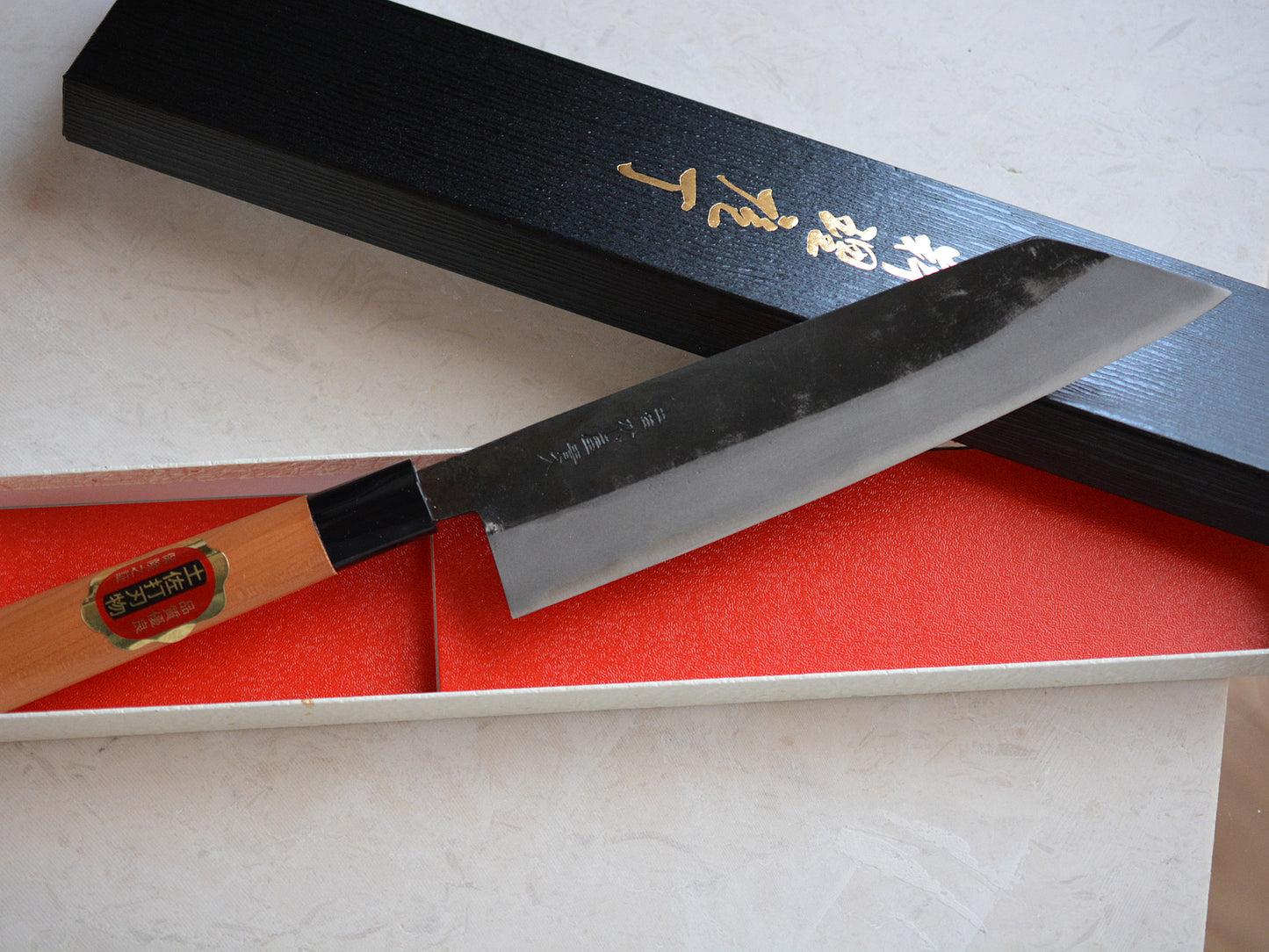 CK107 Cuchillo Japones Kiritsuke Wa-Gyuto Negro Aogami2 Tosa-kajiya 21cm