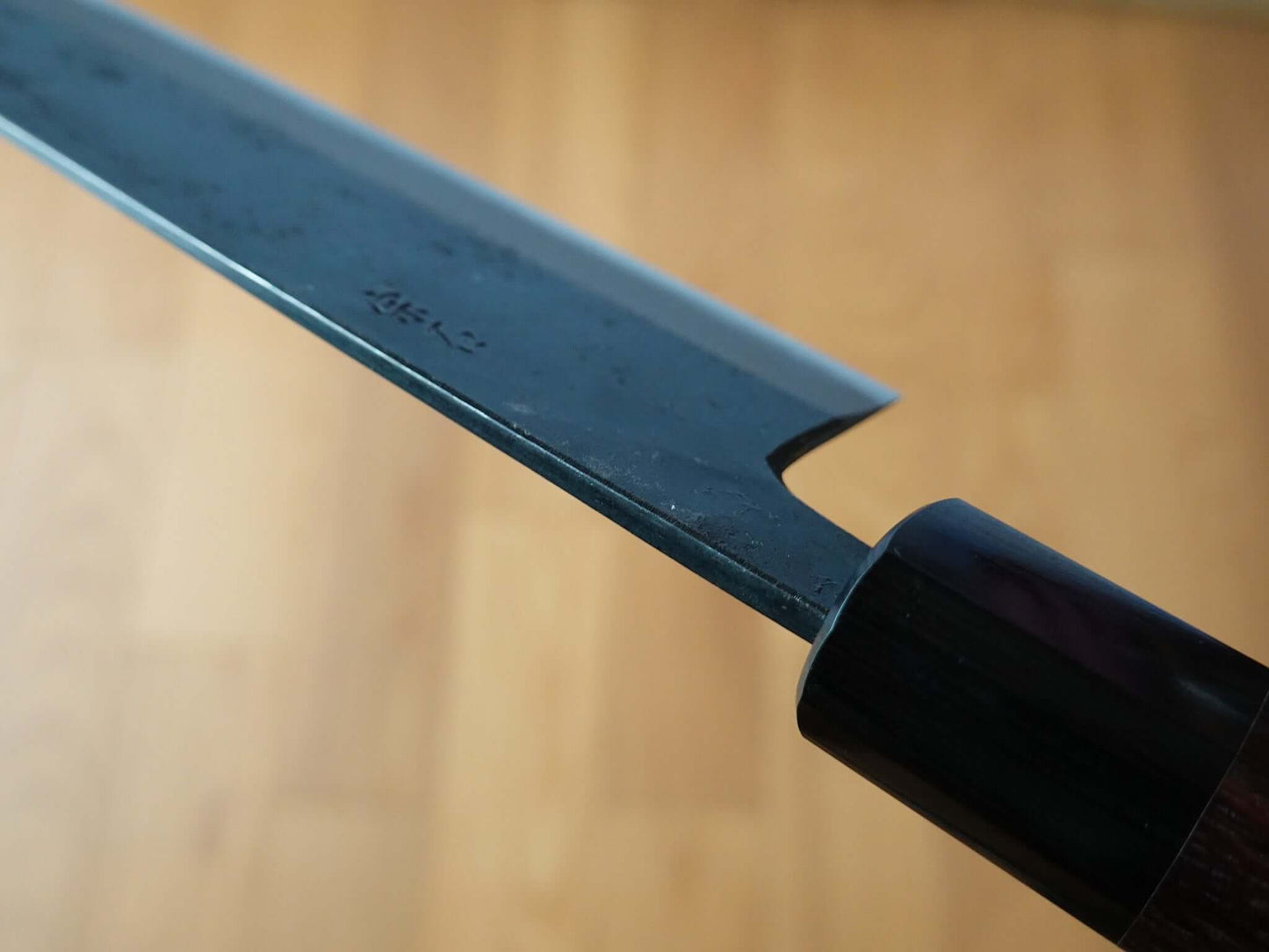 CM001 Cuchillo Japonés Wa-Gyuto Negro Aogami2 Muneishi 21cm