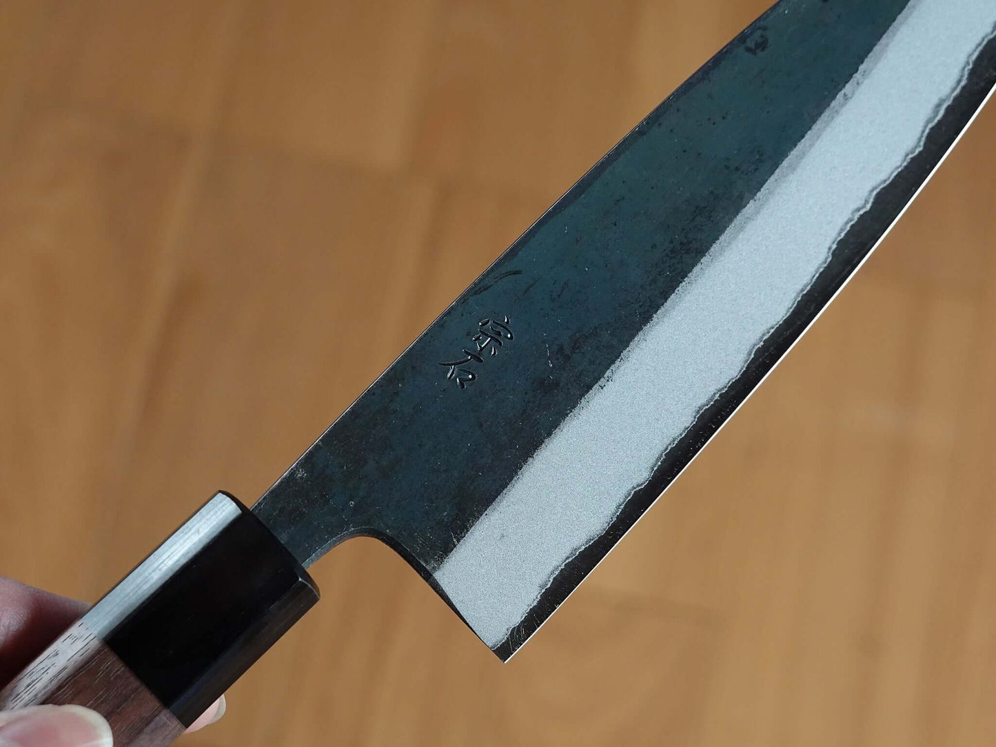 CM003 Cuchillo Japonés Wa-Santoku Negro Aogami2 Muneishi 16.5cm