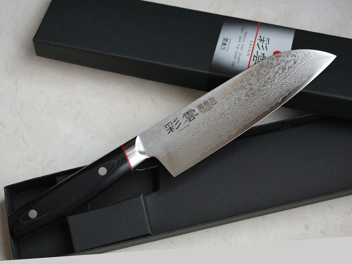 CS102 Cuchillo Japones Santoku VG10 Damasco Saiun Kanetsugu 17cm