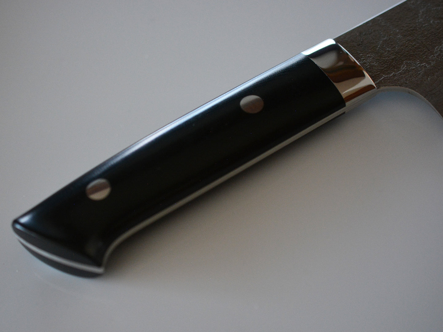 CS202 Cuchillo Japones Santoku VG10 Damasco Mango de Micarta - Saji 18cm