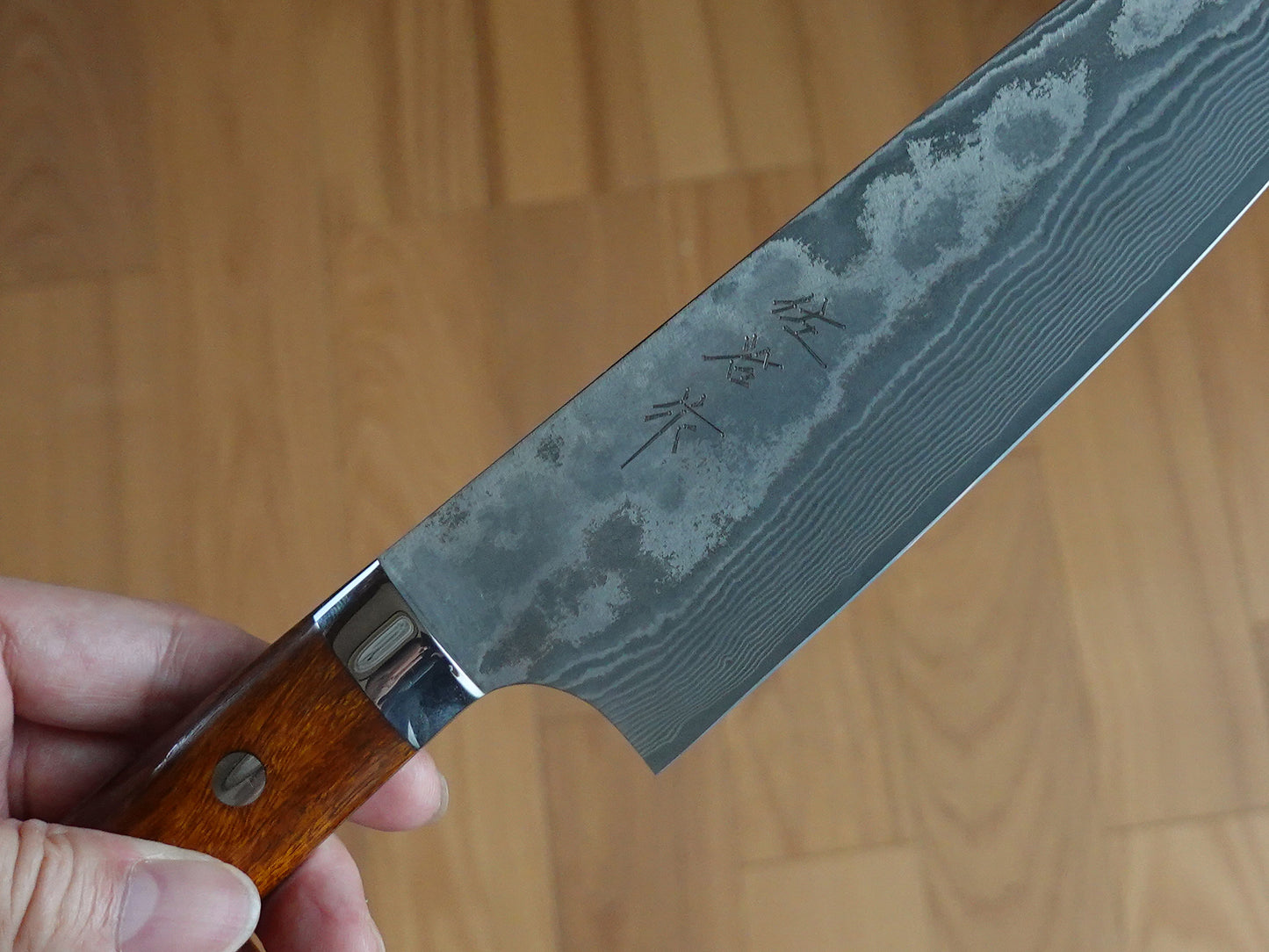 CS203 Cuchillo Japonés Gyuto VG10 Damasco Mango de madera de hierro - Saji 21cm