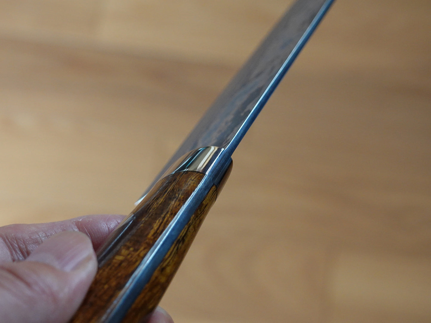 CS203 Cuchillo Japonés Gyuto VG10 Damasco Mango de madera de hierro - Saji 21cm