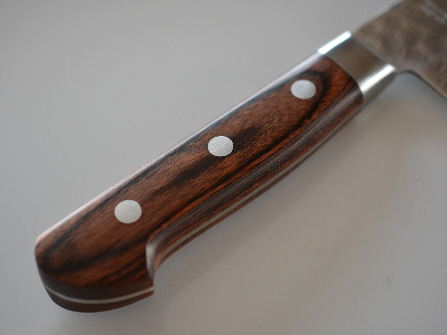 CY203 Cuchillo Japones Santoku Amartillado VG10 Damasco Zenpou 18.5cm