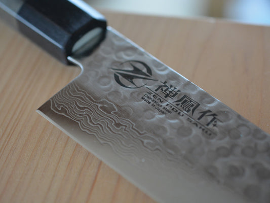 CY208 Cuchillo Japonés Wa-Santoku Amartillado Acero sueco Damasco Zenpou 18cm