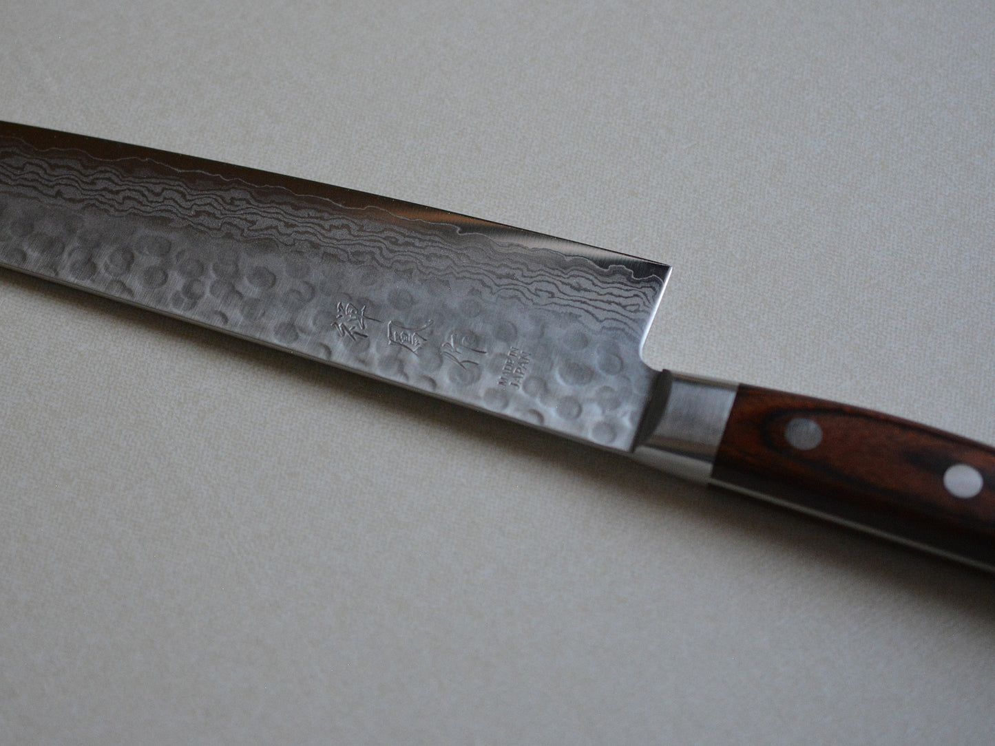 CY210 Cuchillo Japones Gyuto Amartillado VG10 Damasco Zenpou 21cm