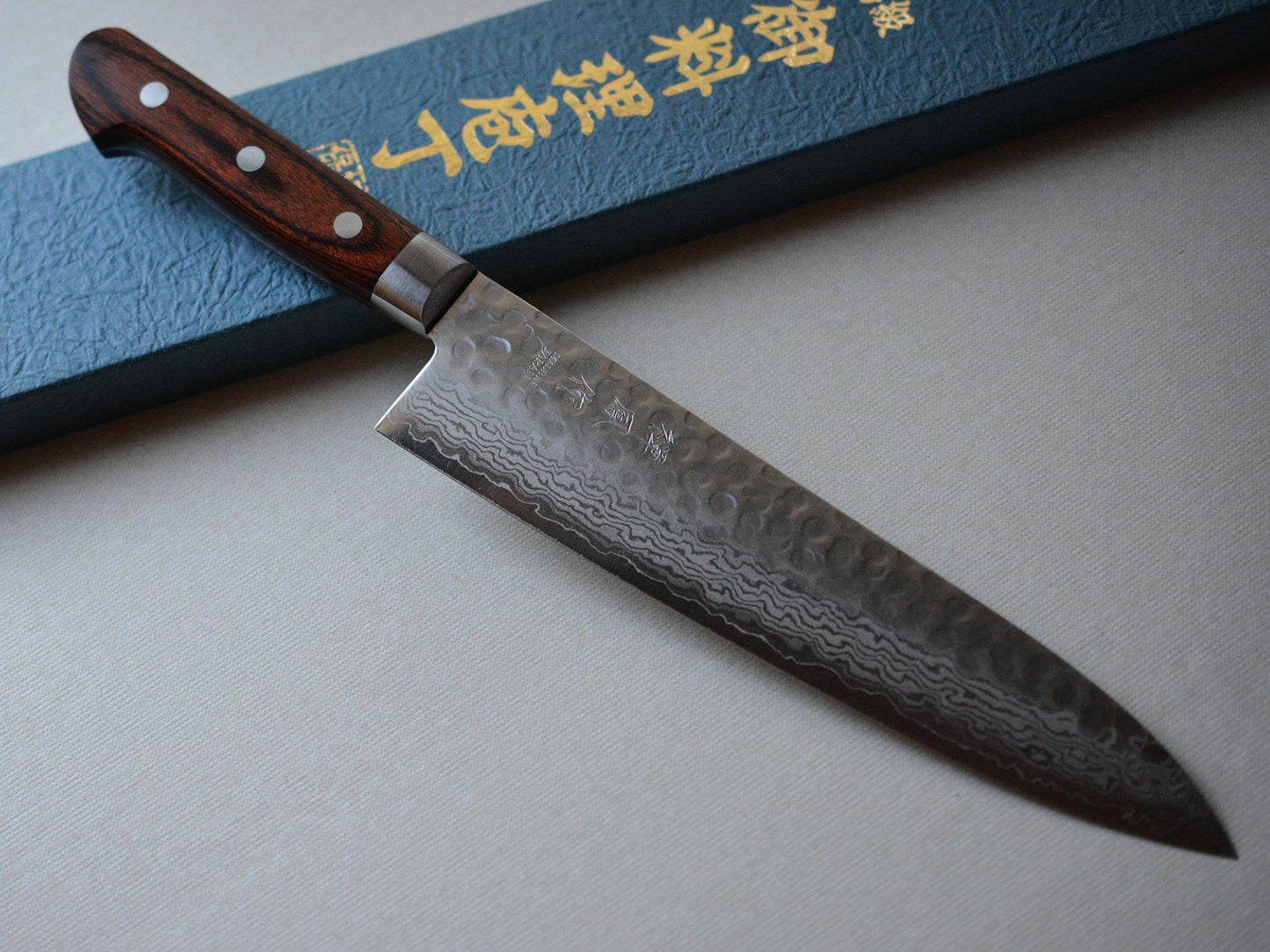 CY210 Cuchillo Japones Gyuto Amartillado VG10 Damasco Zenpou 21cm
