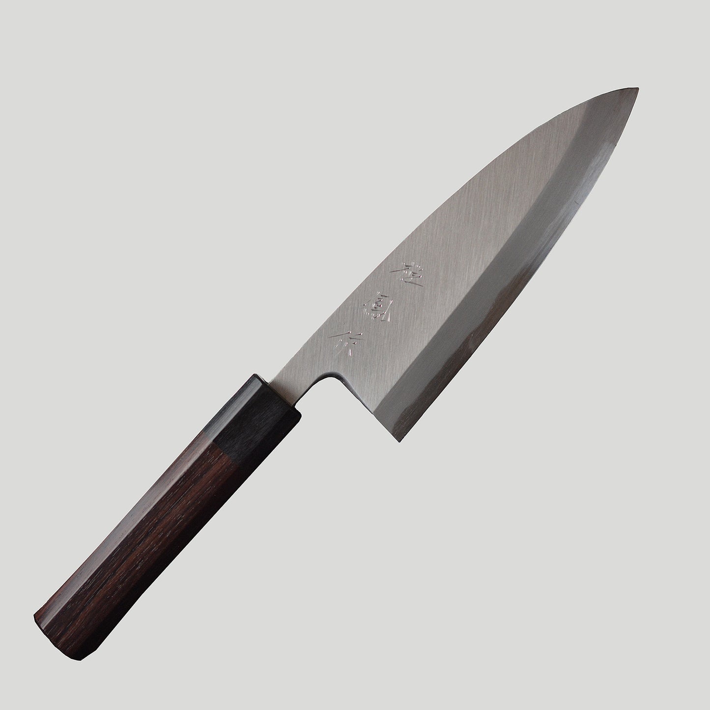 Cuchillo Deba con mango octogonal de palisandro.