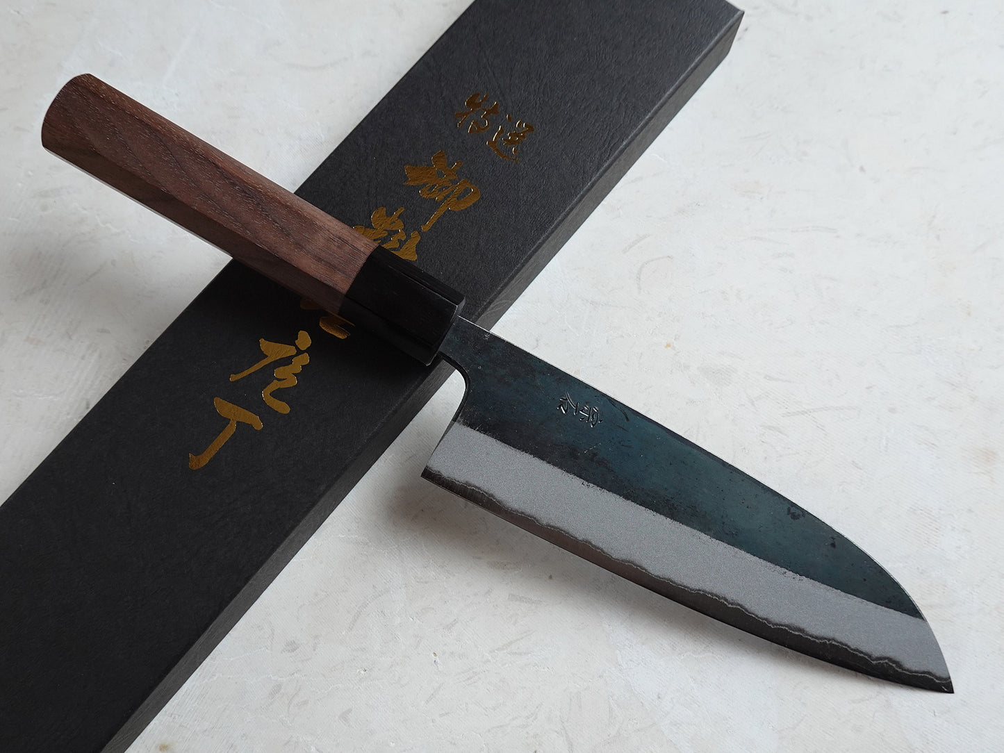 CM003 Cuchillo Japones Wa-Santoku Negro Aogami2 Muneishi 16.5cm