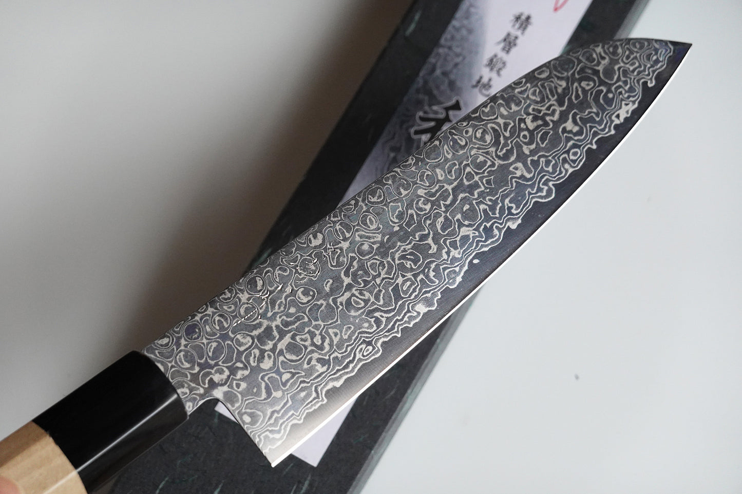 CM202 Cuchillo Japones Wa-Santoku AUS10 Damasco Misuzu 18cm